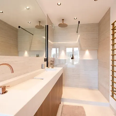 Lejlighed Beautiful Modern 2 Bedroom With Parking