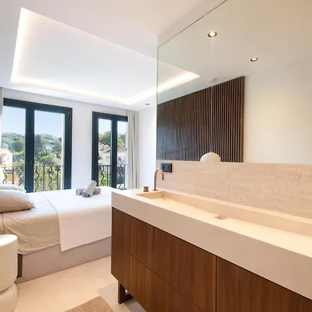 Lejlighed Beautiful Modern 2 Bedroom With Parking Saint-Tropez